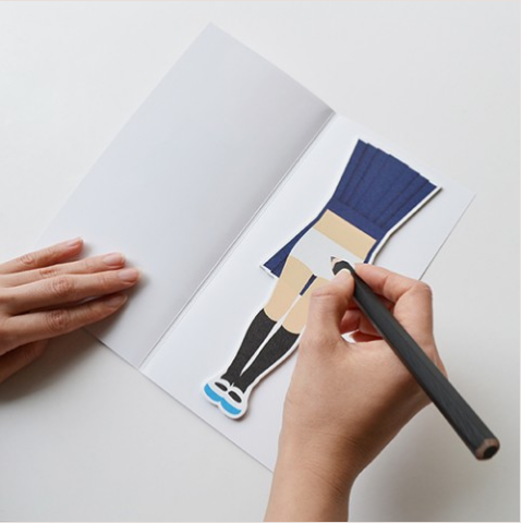 スカートを思いっきりめくっちゃえ！ 思わずドキッな「スカートめくり」ふせん