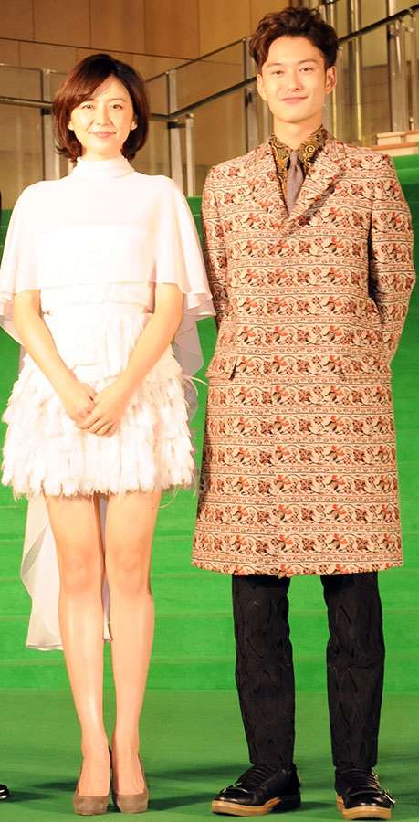 【東京国際映画祭】純白の長澤まさみ、漆黒の栗山千明、紅の忽那汐里…ファッション