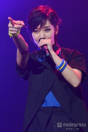 剛力彩芽、AKB48峯岸みなみのダンスものまね「うれしかった」