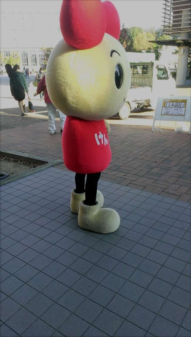 献血推進ゆるキャラ「けんけつちゃん」の腕がリアルすぎてヤバイｗｗｗ