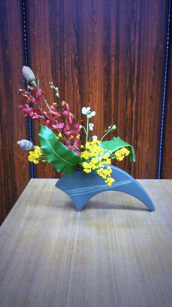 女子高生が華道で生けた花がふなっしーにしか見えないと話題にww