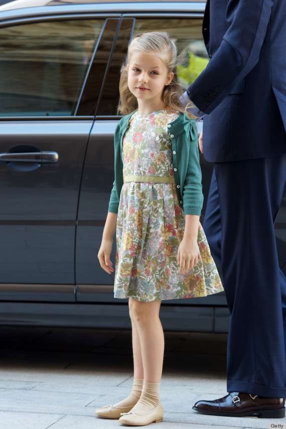 【画像】8歳のスペイン王女のファッションが可愛い