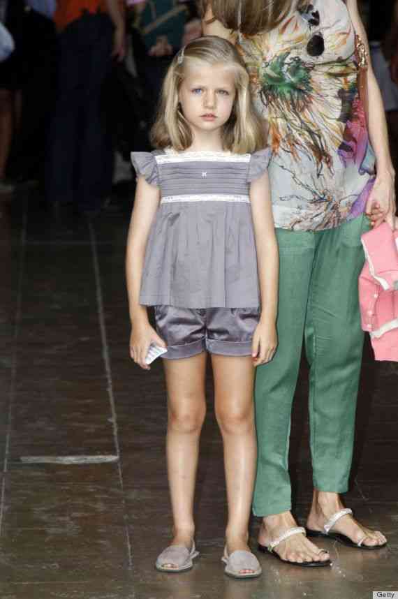 【画像】8歳のスペイン王女のファッションが可愛い
