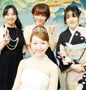 釈由美子がさらにバージョンアップ？　「姉妹と顔違いすぎ」「人形みたいな眼球」