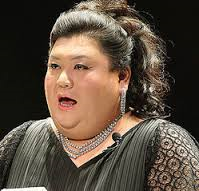 マツコ・デラックスが紅白歌合戦に疑問「もはや『紅白です』って人いる？この出場者の中に」