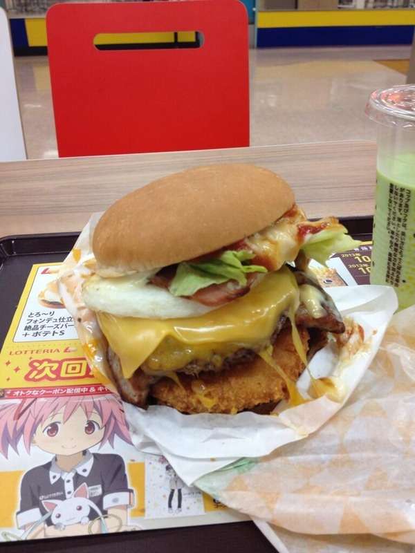 ロッテリアの「全部のせバーガー（1130円）」がマジキチだと話題に