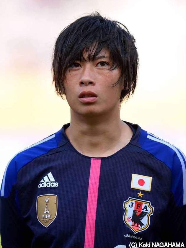 「どう見ても男だ」 性別疑惑で、女子サッカー選手が出場禁止