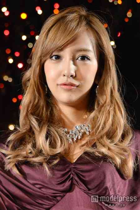板野友美「クリスマス、寂しいからと言って焦って恋人作る人もいるけど、そういうの良くない」
