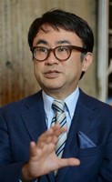 三谷幸喜が元妻・小林聡美似の一般女性と再婚