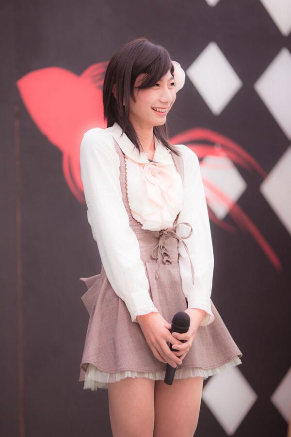 【注目】男の娘になるためのメイク本が発売ww