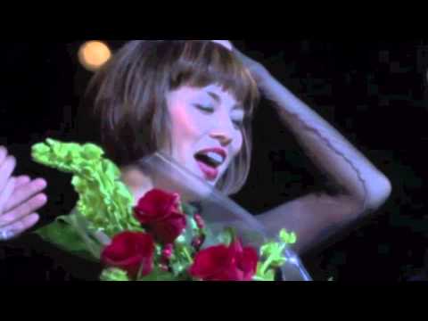 米倉涼子 日本凱旋！「シカゴ」ブロードウェイデビュー取材映像が到着！ - YouTube