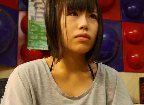 ファンと交際しグループ脱退したアイドルが涙の動画インタビュー←ネット民「ファンと交際して何が問題なんだ」