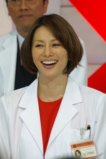 米倉涼子、堺雅人似の年下フリー編集者と熱愛！フライデー報じる
