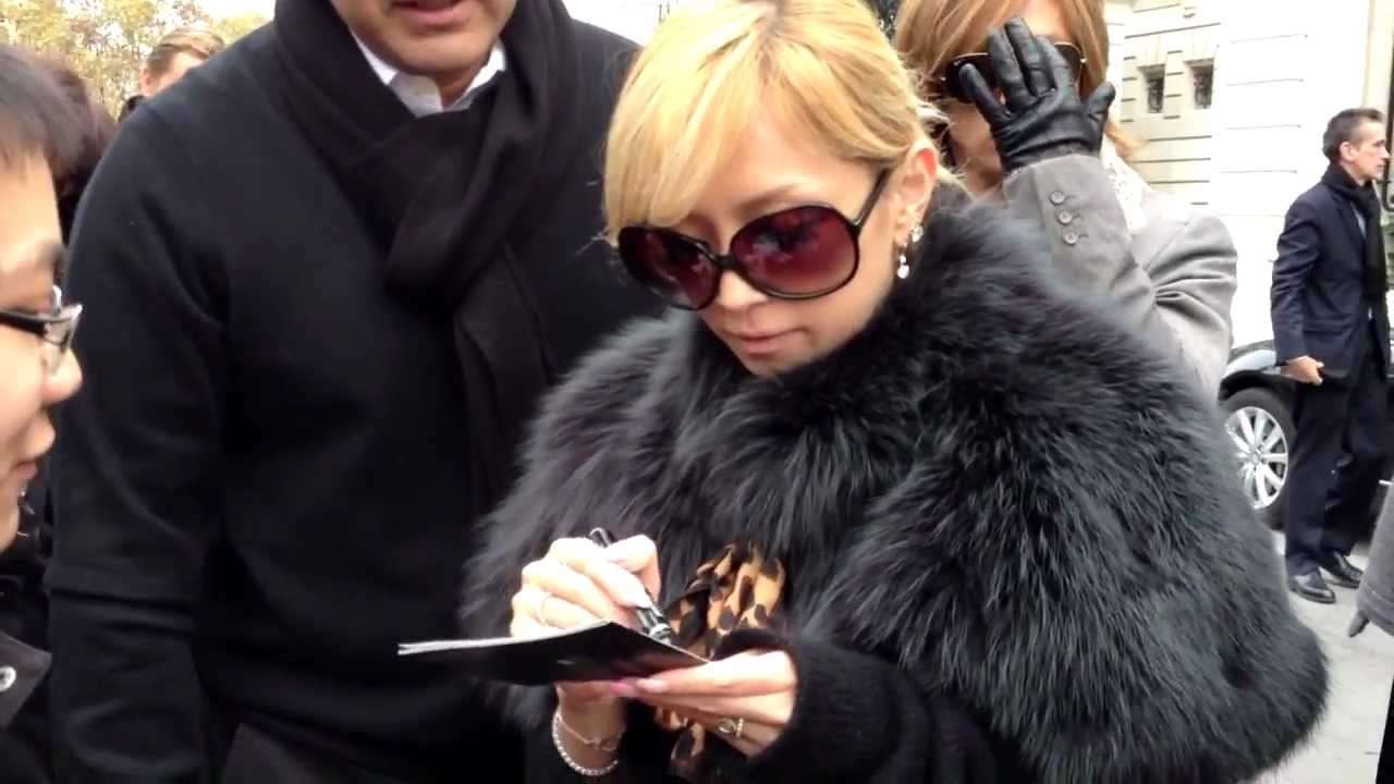 2012/11/16 - Ayumi Hamasaki in Paris #1 - YouTube