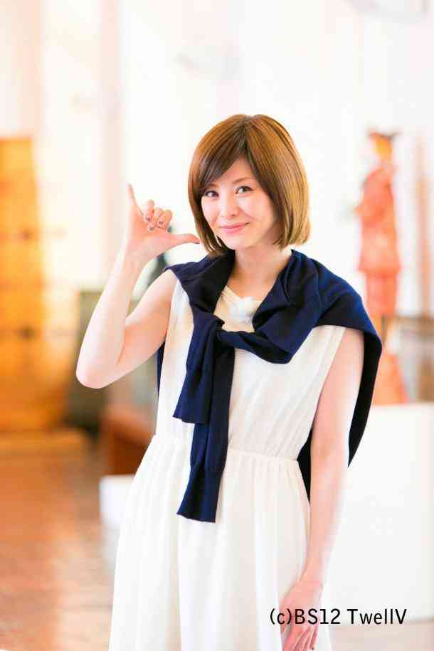 最新の松浦亜弥さんをご覧ください