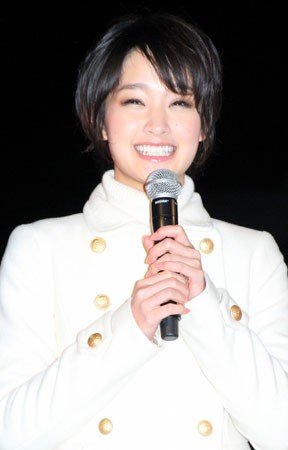 剛力彩芽、AKB48峯岸みなみのダンスものまね「うれしかった」