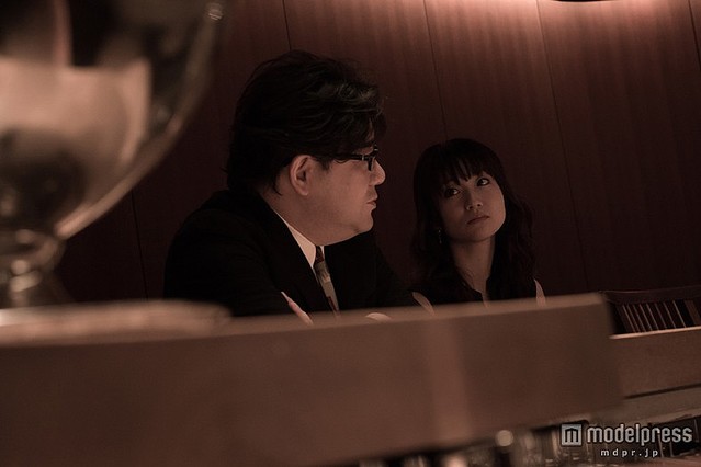 秋元康氏、大島優子と“密談”　「AERA」特別編集長に就任 - ライブドアニュース