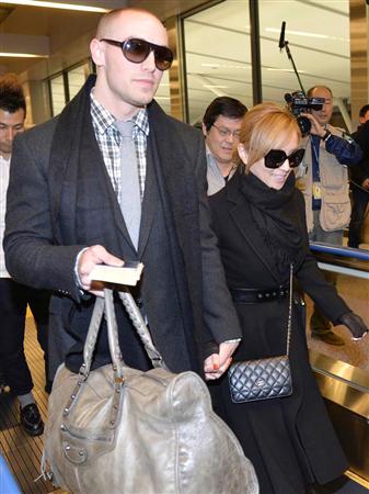 浜崎あゆみ、写真集『ayu』発売も大不評「お布施気分で買うファンアイテム」