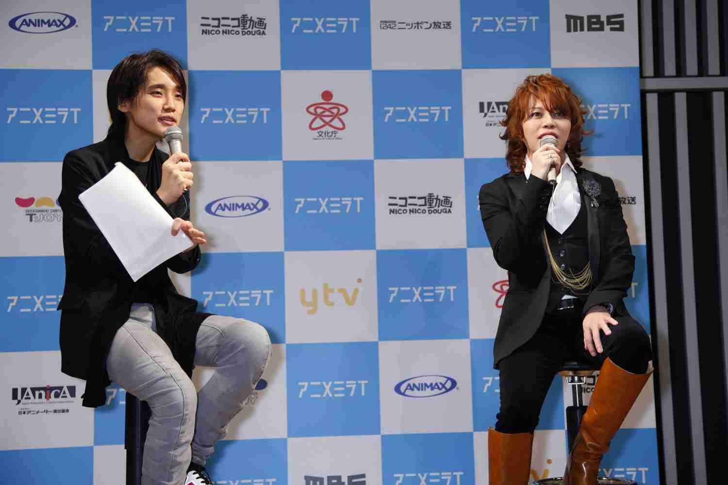 T.M.Revolution西川貴教さん、ホットパンツのレベルを上げすぎコナンみたいな感じにw