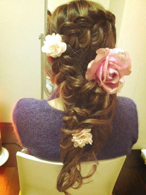 冬のロングヘアー、結びますか？下ろしてますか？