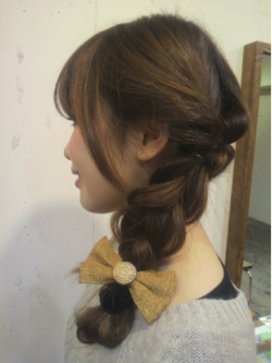冬のロングヘアー、結びますか？下ろしてますか？