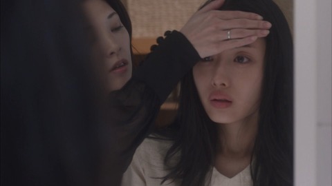石原さとみと田中麗奈の唇の差がヤバい！女性同士のキスシーンも披露www