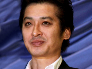 元・光GENJI大沢樹生・喜多嶋舞長男が両親からの虐待を告白 | スクープ速報 - 週刊文春WEB