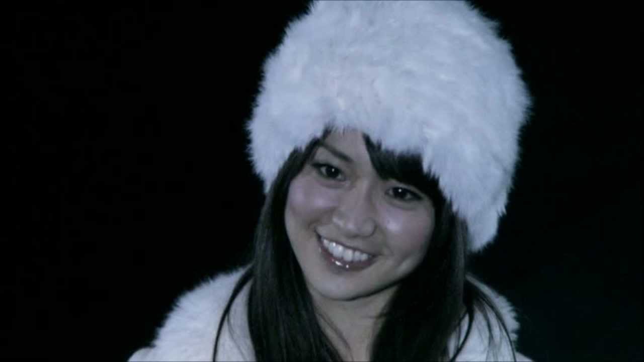 女優業もしつつ歌手としても活躍している人といえば