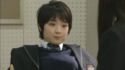 女優業もしつつ歌手としても活躍している人といえば