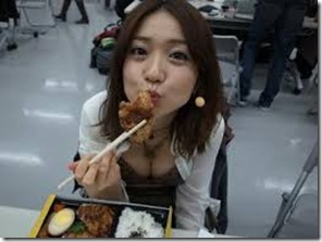 女優業もしつつ歌手としても活躍している人といえば