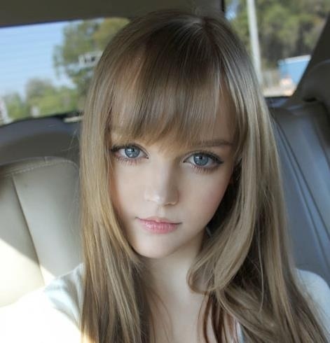 この違和感はいったい…人形にしか見えない世界の美女たちの写真いろいろ
