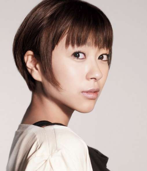 宇多田ヒカル、父とレコード会社へ…“極秘帰国”の目的とは