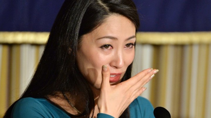             La Miss japonaise qui défie les yakuza - France - France 24        