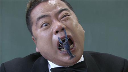 出川哲朗の年収ww