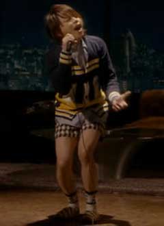 T.M.Revolution西川貴教さん、ホットパンツのレベルを上げすぎコナンみたいな感じにw