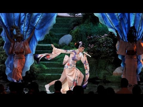 Katy Perry - Unconditionally live American Music Awards 2013  AMA - YouTube