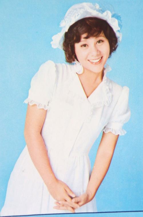 浜崎あゆみが婚約者同伴でフランス上陸!地元ファンと交流
