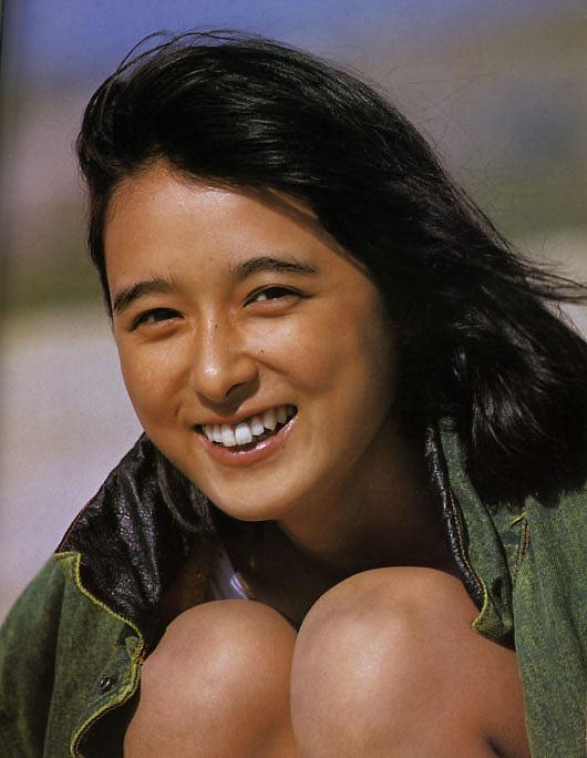 【女性限定】若かりし頃の歌手や女優さん画像