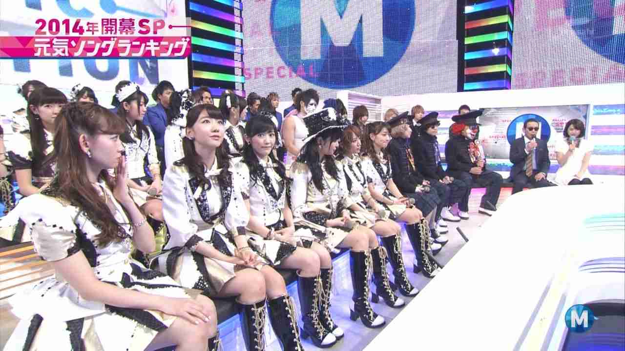 また渡辺麻友と指原莉乃がこっち見てる