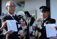 ＜たま駅長＞ウルトラ駅長に昇進　ファン３００人が祝福 （毎日新聞） - Yahoo!ニュース