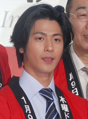 天海祐希、10年ぶり短髪を共演者が絶賛「武士の顔」「超男前」