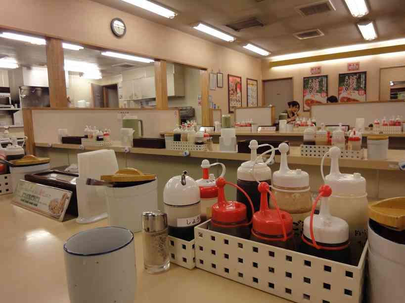 松屋で暴挙発覚！ピッチャーに口をつけて水を直飲み