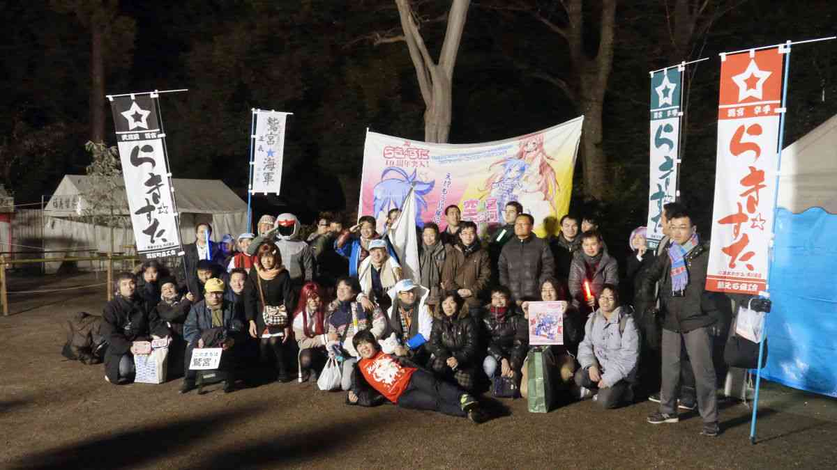 鷲宮神社にコスプレで初詣に来たコスプレイヤーが武器類を持ち込み問題に