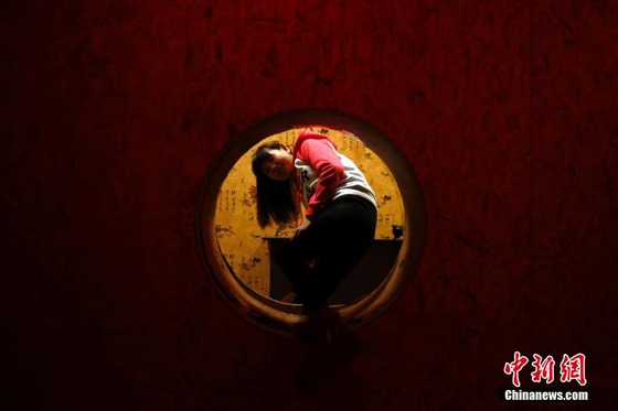 【画像】中国で流行っているリアル脱出ゲームが、色々と本格的すぎるwww
