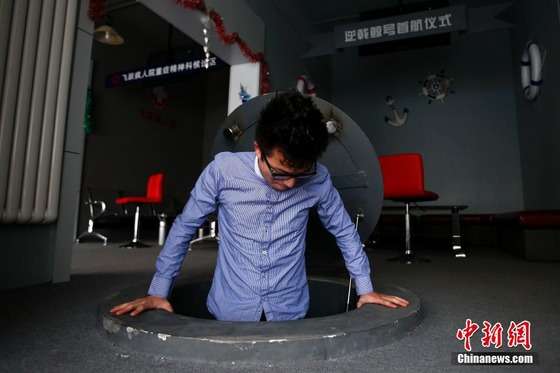 【画像】中国で流行っているリアル脱出ゲームが、色々と本格的すぎるwww