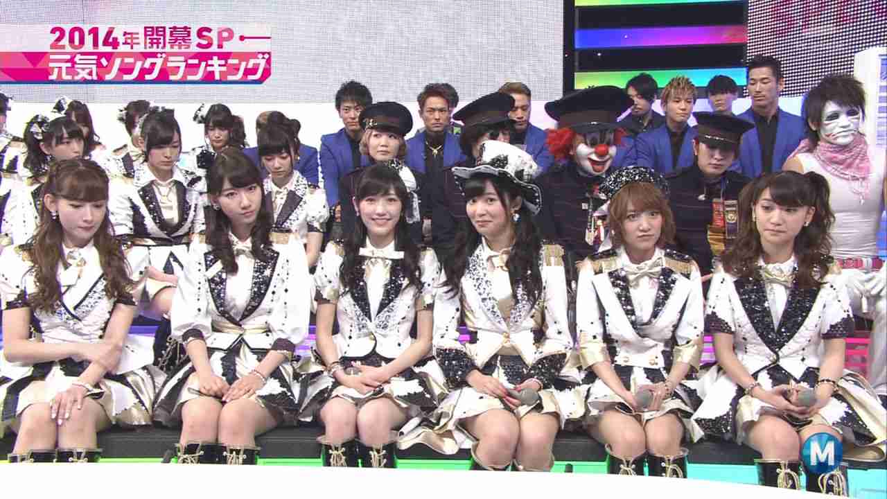 また渡辺麻友と指原莉乃がこっち見てる