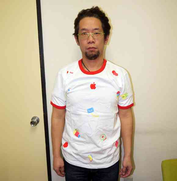 Appleラッキーバッグに入っていたTシャツが絶望的にダサい