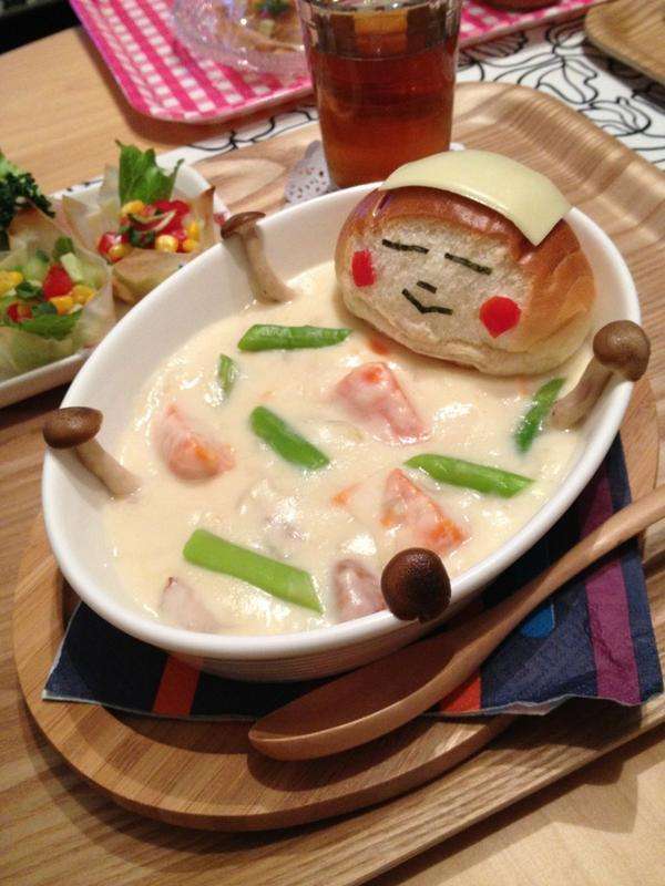 【画像】今日のおかんの夕食がスゴイww