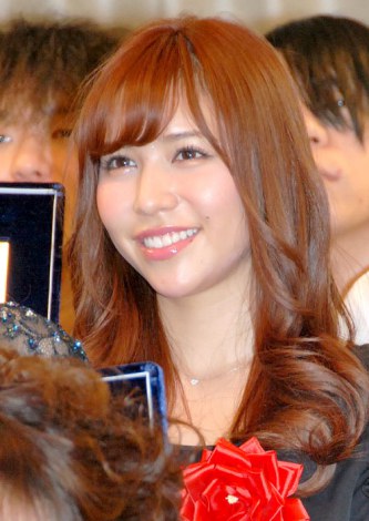 北島三郎、元AKB48河西智美に「紅白」を託し握手