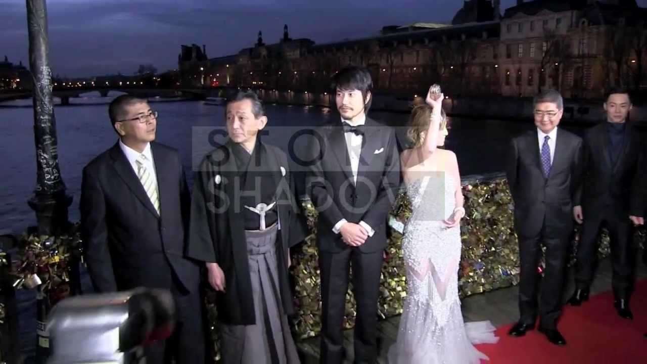 Ayumi Hamasaki photoshoot on Pont des Arts in Paris - YouTube